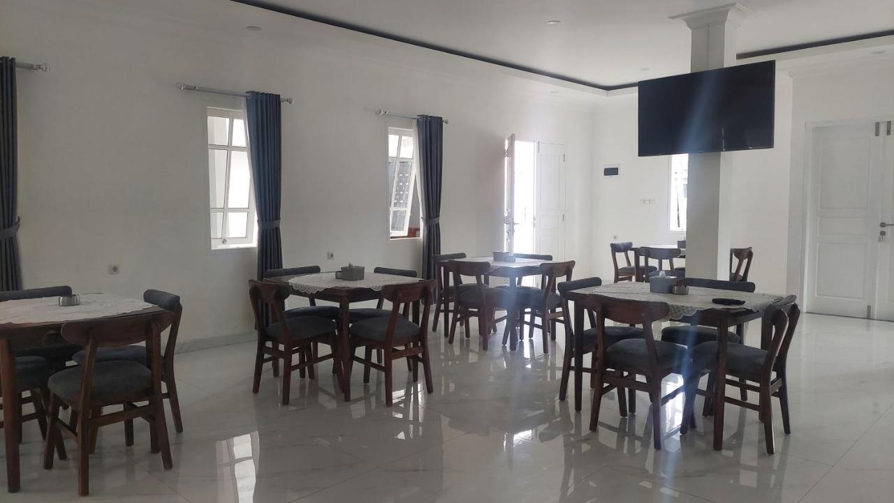 Hotel Wisma Mangurna Dolok Sanggul Экстерьер фото