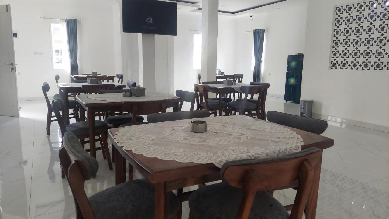 Hotel Wisma Mangurna Dolok Sanggul Экстерьер фото