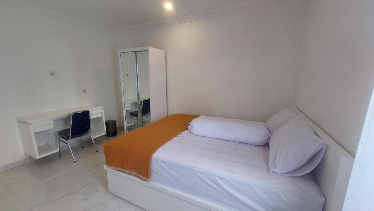 Hotel Wisma Mangurna Dolok Sanggul Экстерьер фото