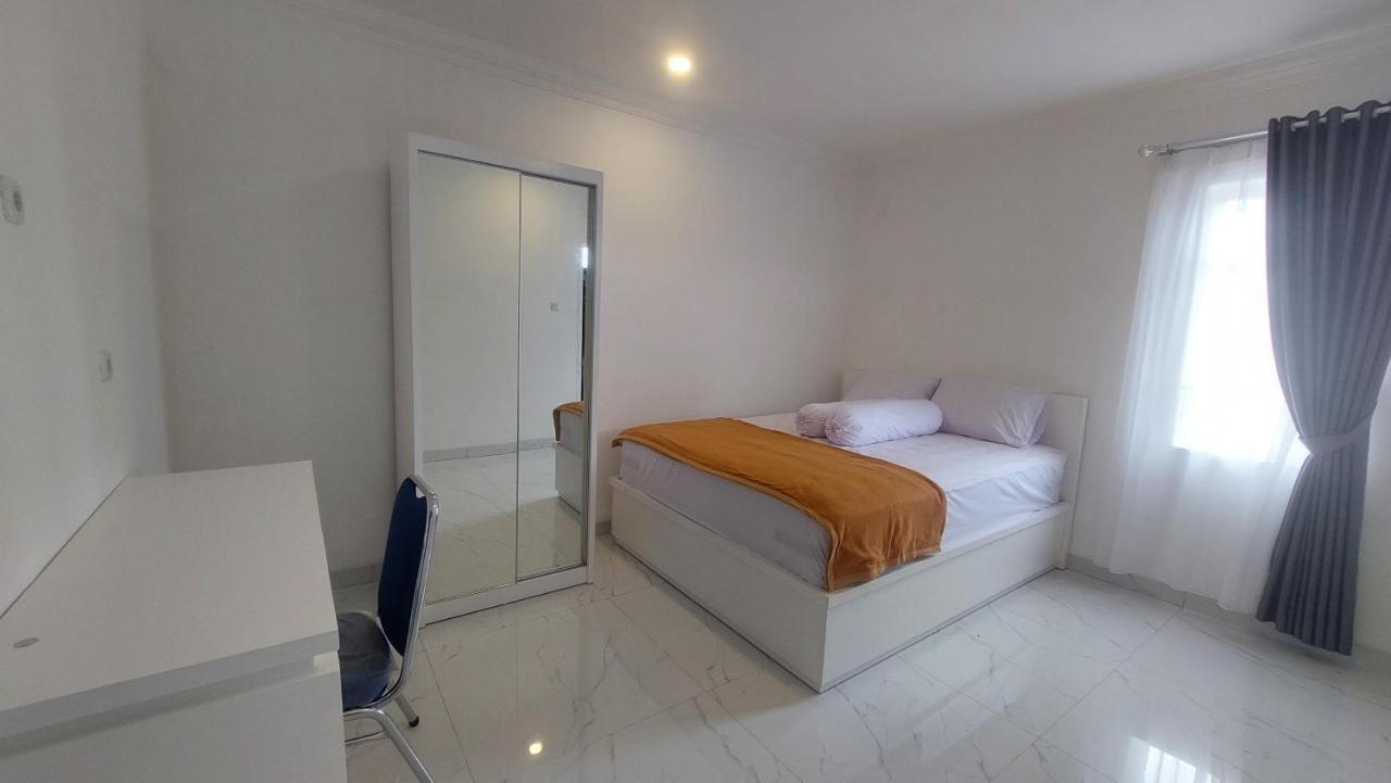 Hotel Wisma Mangurna Dolok Sanggul Экстерьер фото